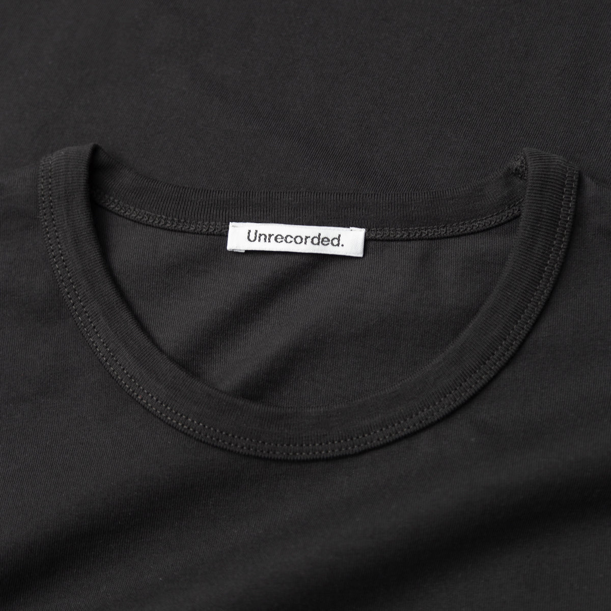 T-Shirt 180 GSM in Black made from organic cotton - Alternate Men - Alternate Women