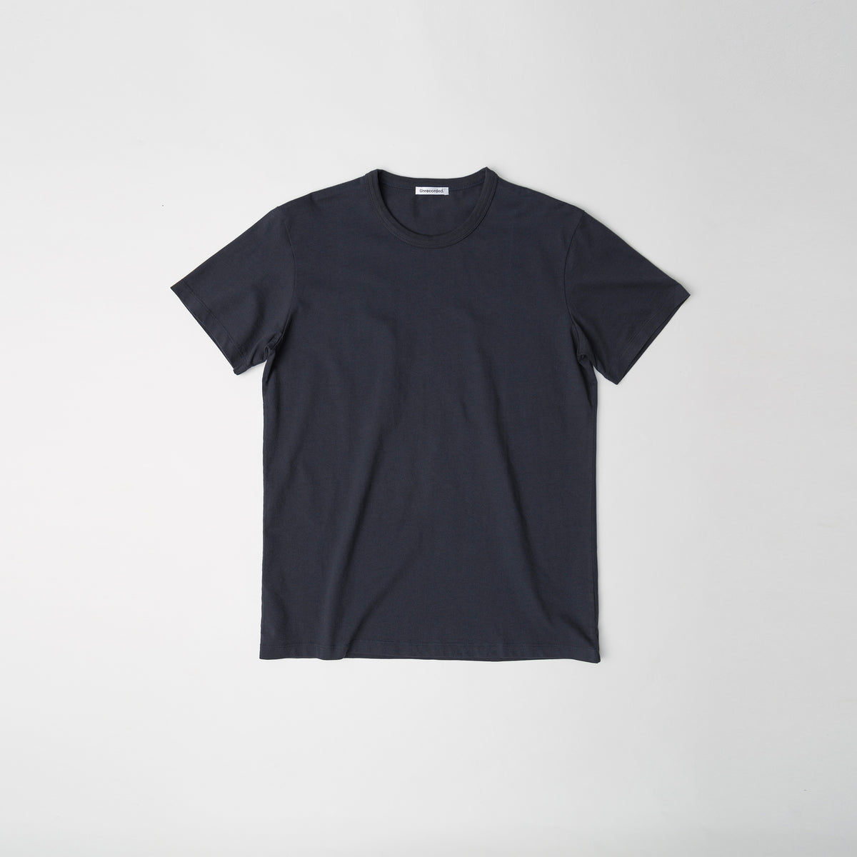 T-Shirt 180 GSM in Navy made from organic cotton - Front Men - Front Women