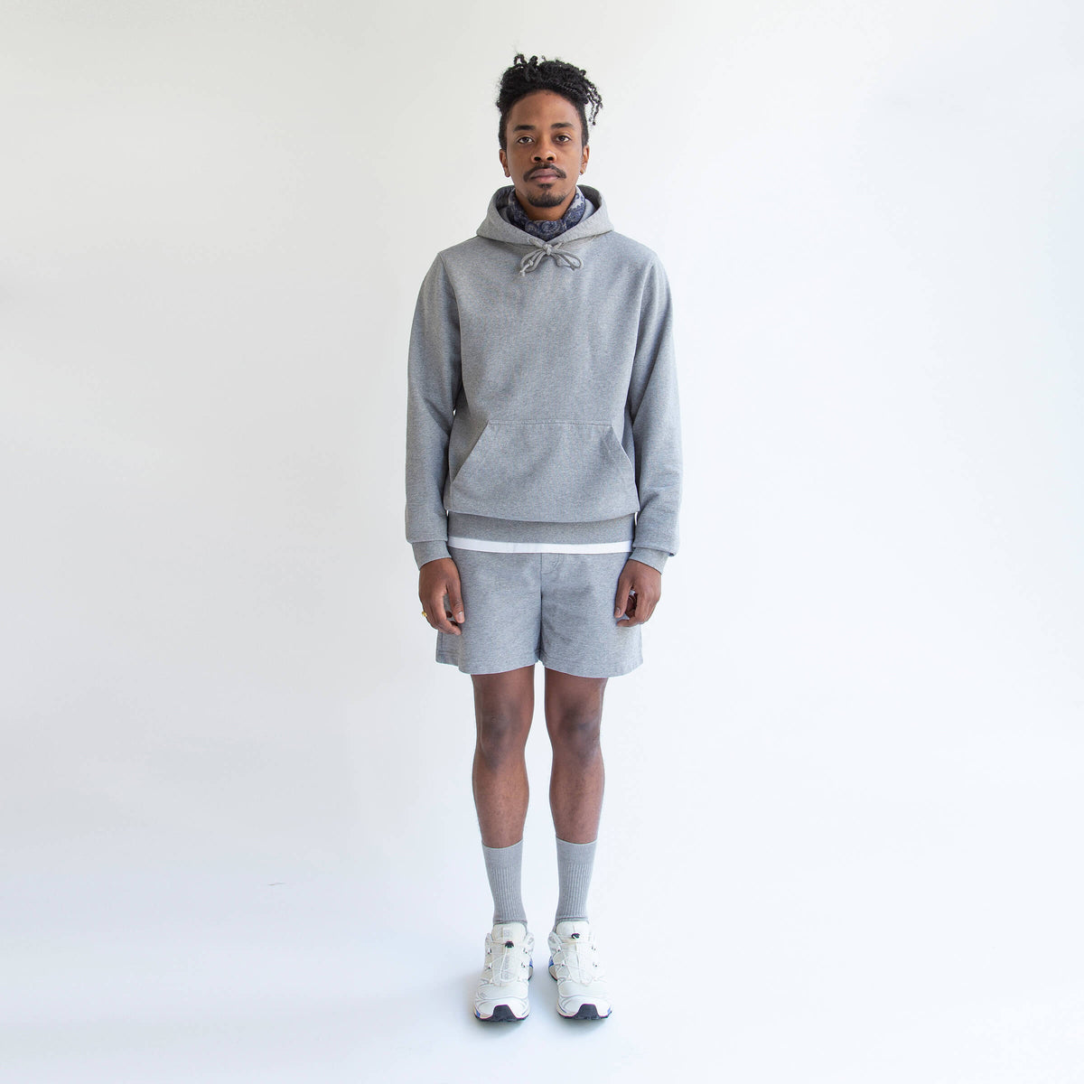 Hoodie in Grey made from organic cotton - Alternate Men - Only Men